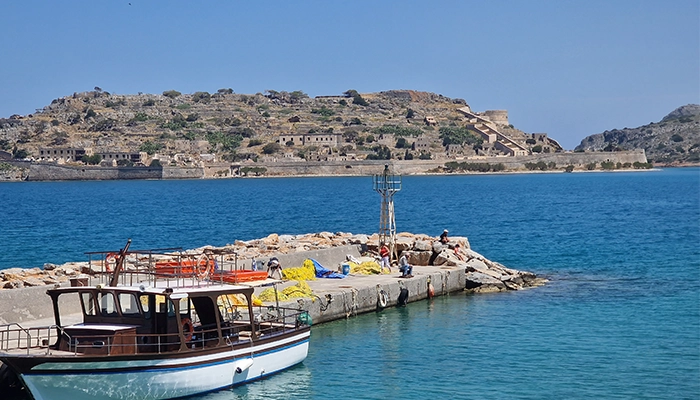Spinalonga tour Crete boat from Plaka harbor